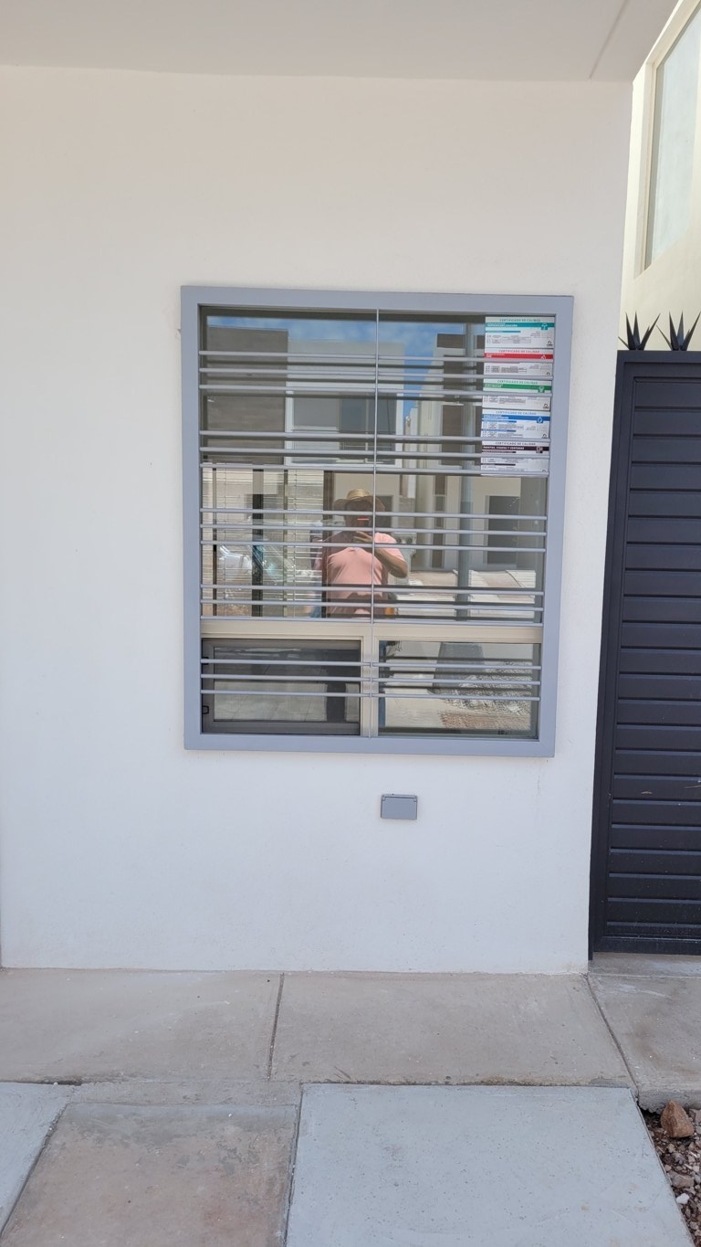 Herrería Aaron Flores