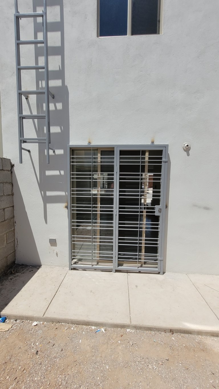 Herrería Aaron Flores