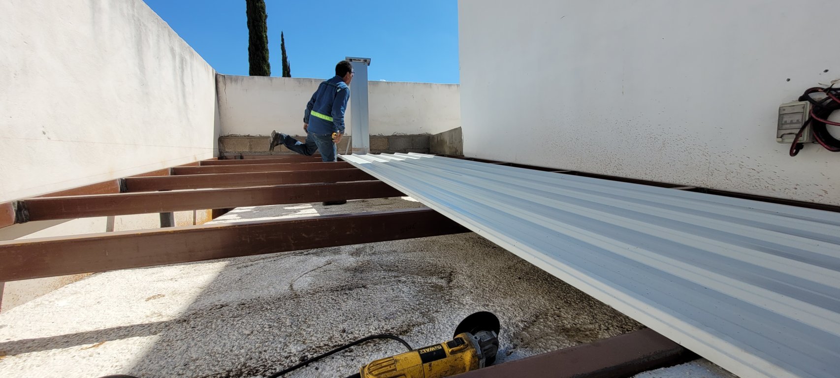 Herrería Aaron Flores